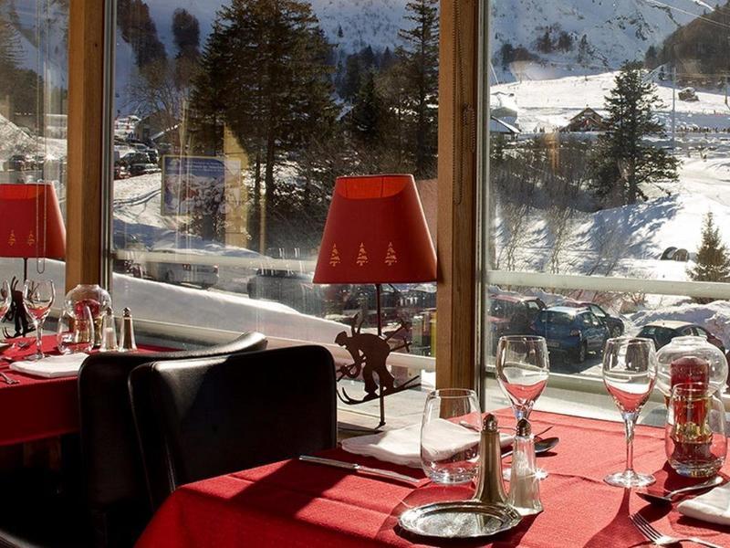 Hotel Du Puy Ferrand , Restaurant La Table De L'Ours Мон-Дор Екстер'єр фото